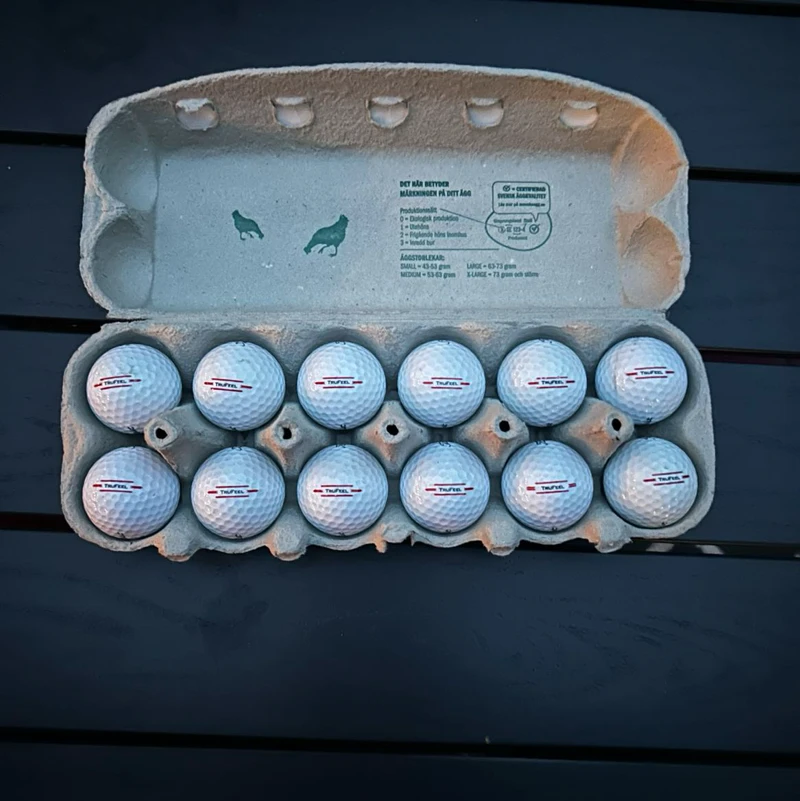 12 stycken Titleist TruFeel golfbollar