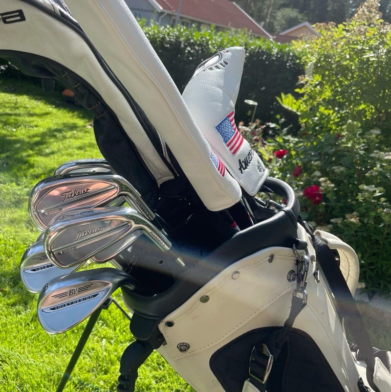 Titleist T200 järnset 4-p