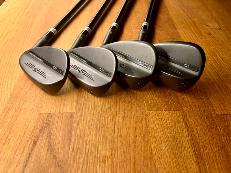 Titleist Vokey SM10  jetblack wedgar stiff