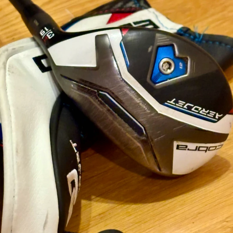 Cobra Aerojet 3 hybrid med KBS PGI 85 stiff
