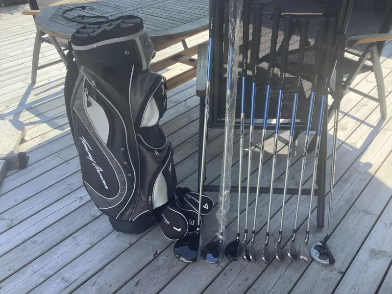 Tommy Armour komplett set dam, klubbor och bag