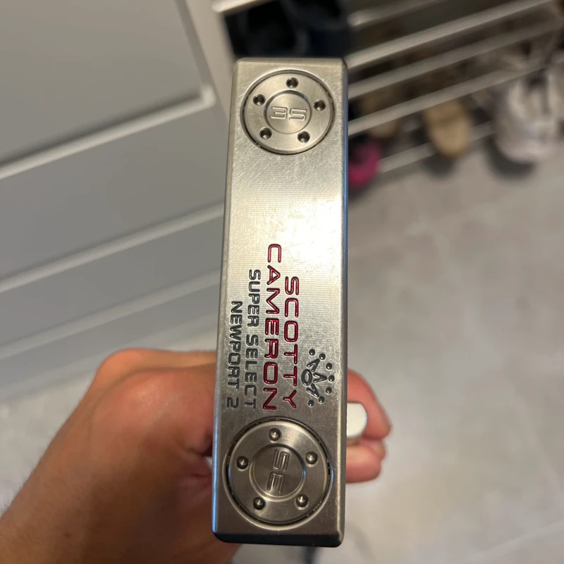 Scotty cameron super select newport 2