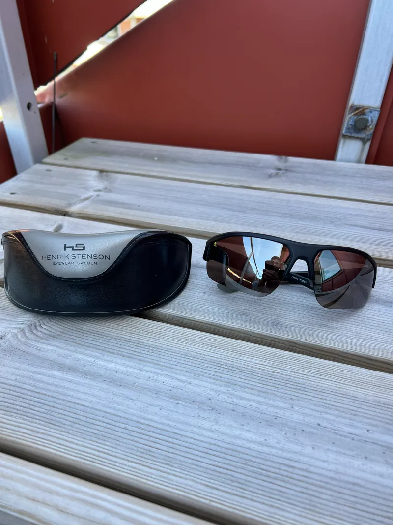 Henrik Stenson Solglasögon Svart Stinger