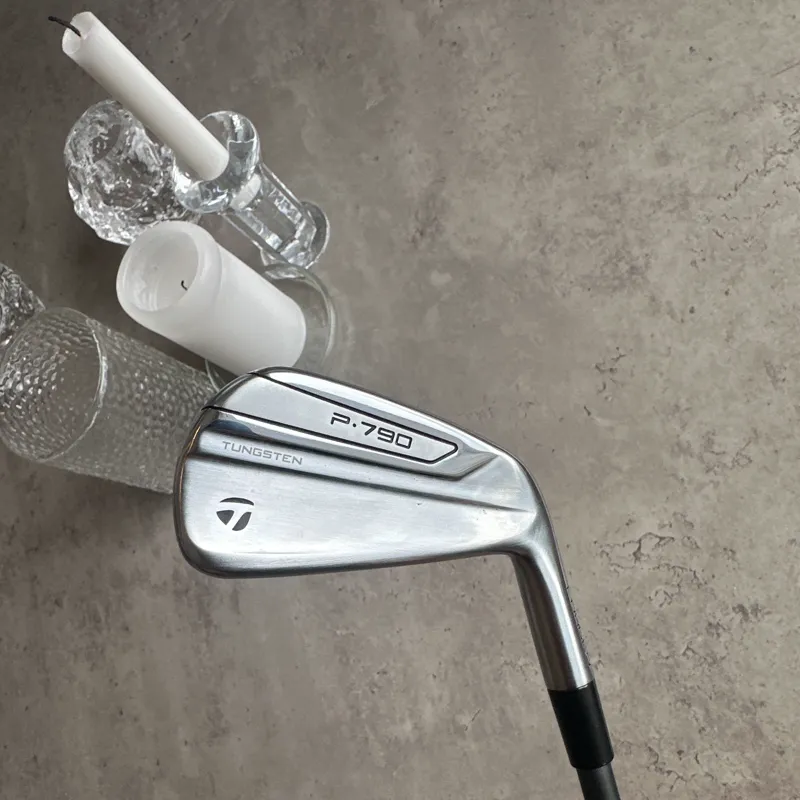 Taylormade p790 järn 2 UDI 18grader