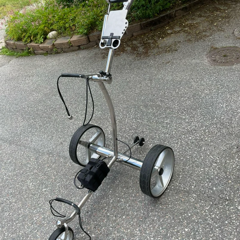 Elvagn Golfted 4,900kr fjärrk. 36 hål stabil, 1 år