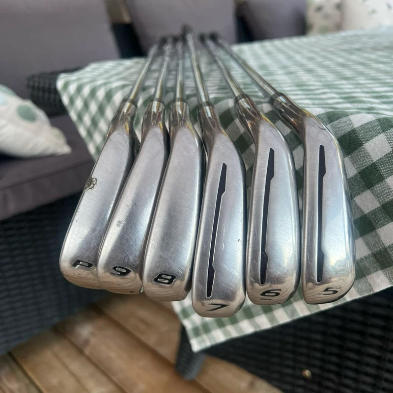 Taylormade M2 järnset höger
