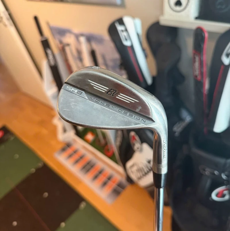 Titleist SM8 Vokey 50° wedge