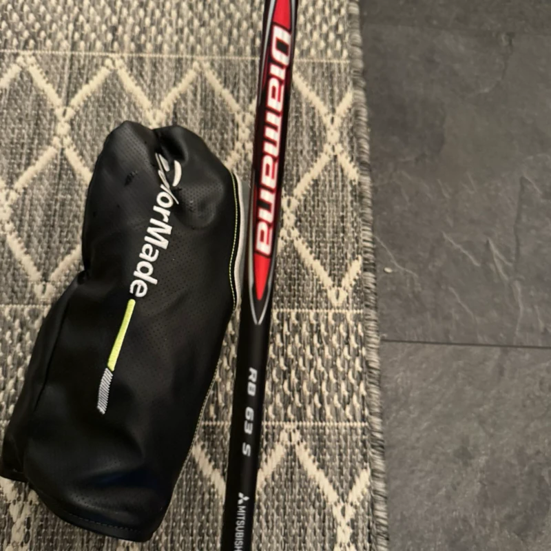 Taylormade M2 driver, diamana redboard 6s thumbnail 2
