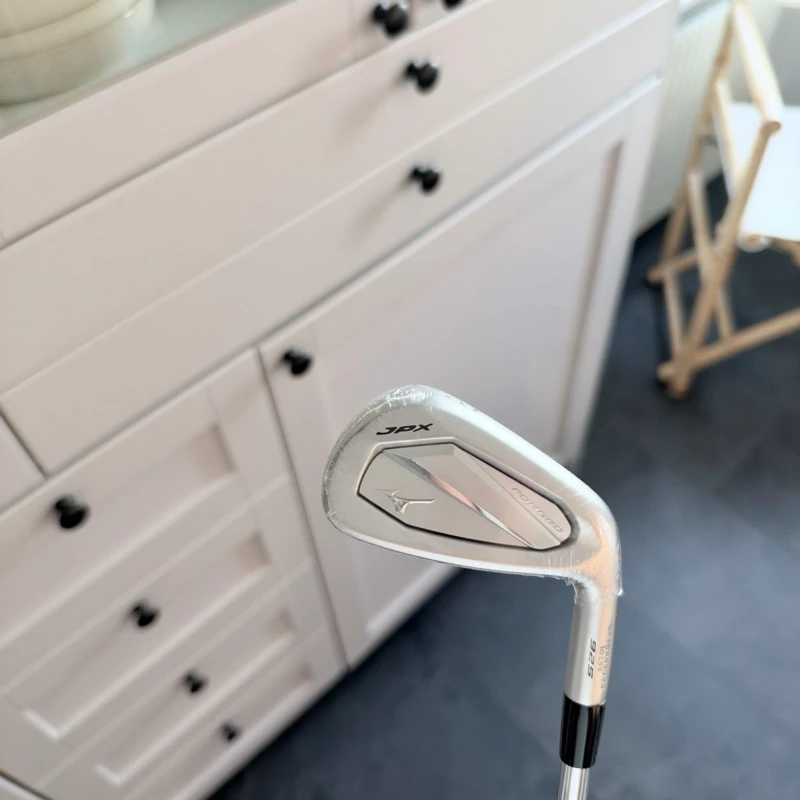 Mizuno jpx 925 forged