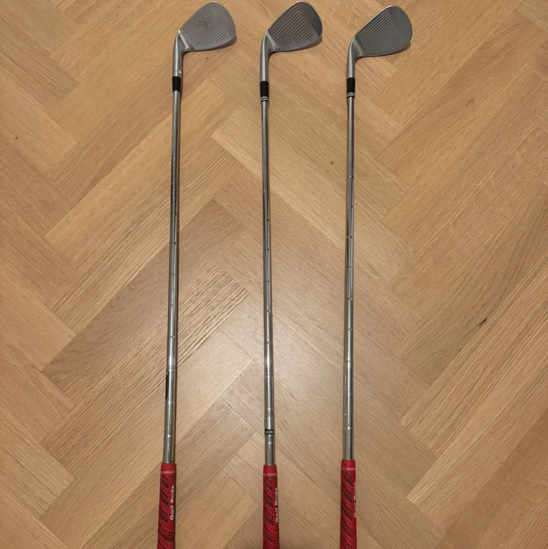 Titleist SM5 50.Cleveland RTX 588 54.Clevl CBX2 60