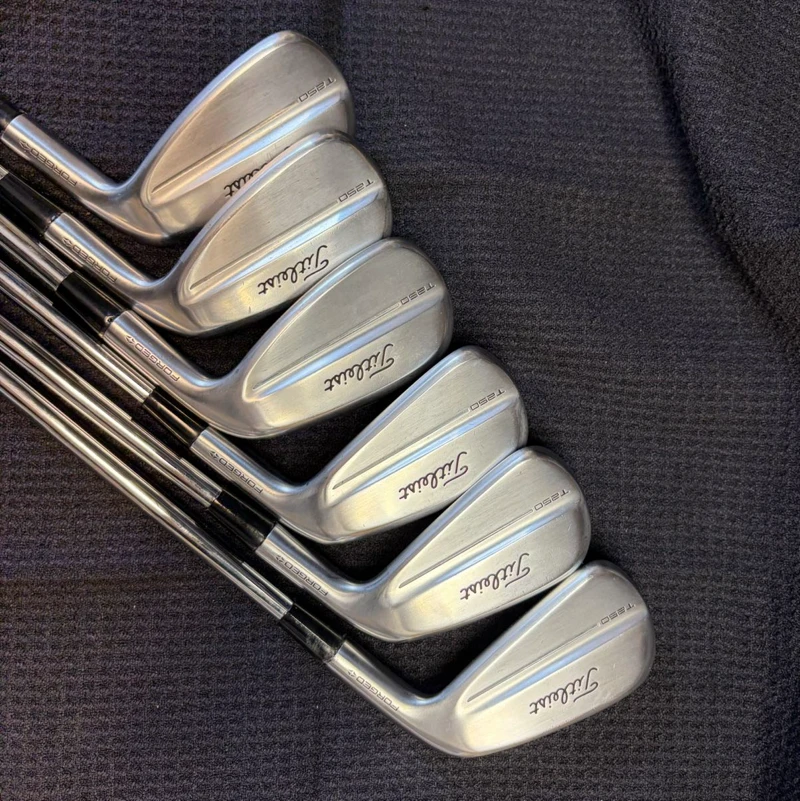 Titleist T250 5-Pw stiff