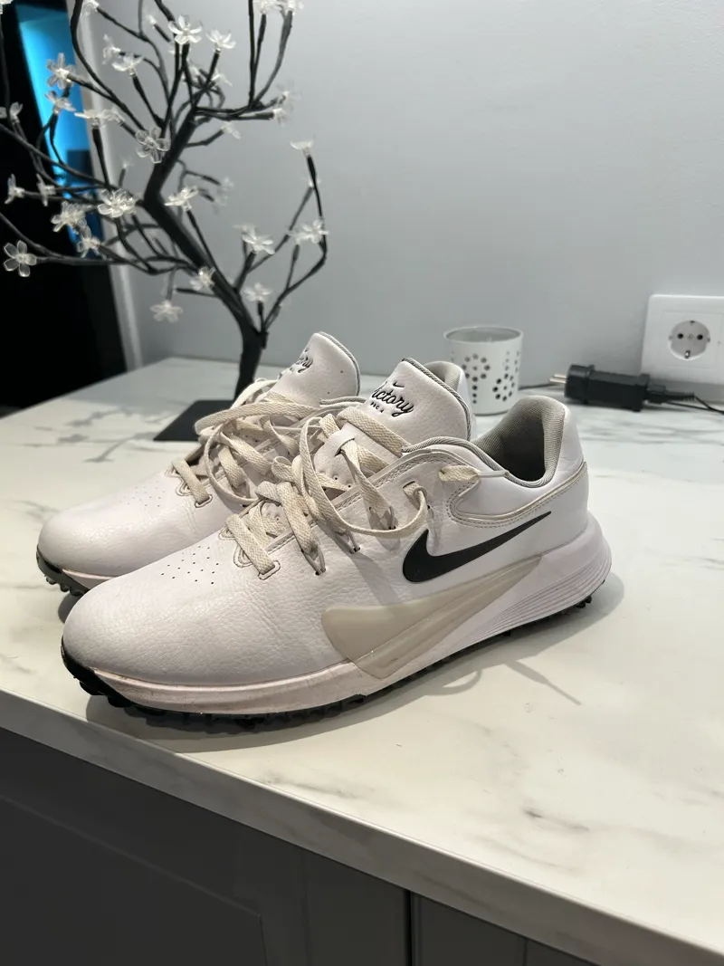 Nike Victory Pro 4