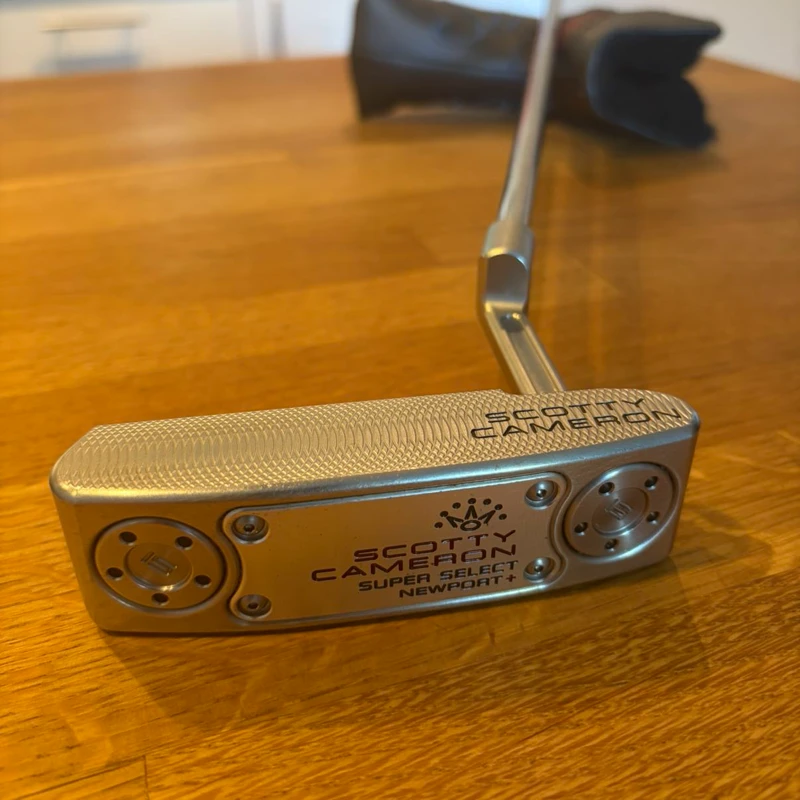 Scotty Cameron Super Select Newport+ 34tum