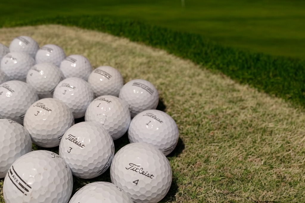 Golfbollar Titleist avx     20 stycken 2024 Aklass thumbnail 3