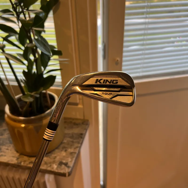 Cobra king MIM tour 5-PW vänster x stiff