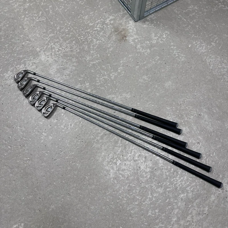Callaway Rogue järnklubbor