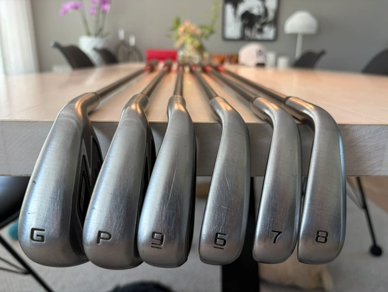 Cobra Darkspeed OneLength Stiff Höger järnset