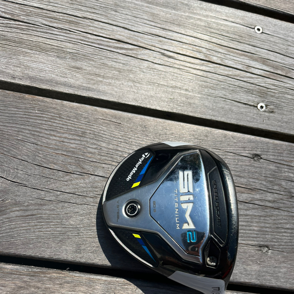 Taylormade Sim2 Titanium FW3 thumbnail 3