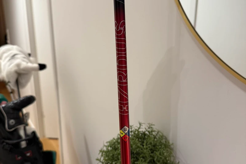 Hzrdus Smoke Red RDX 60g X-Stiff Driver