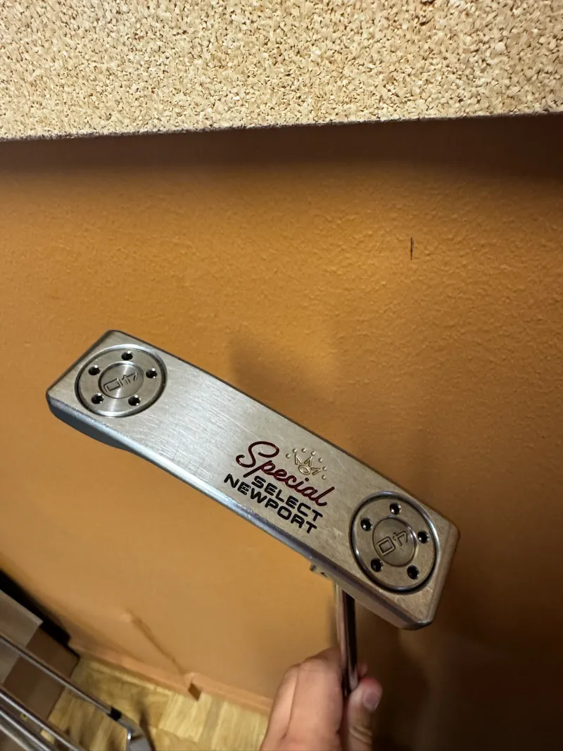 Scotty Cameron Putter 33” Special Select Newport