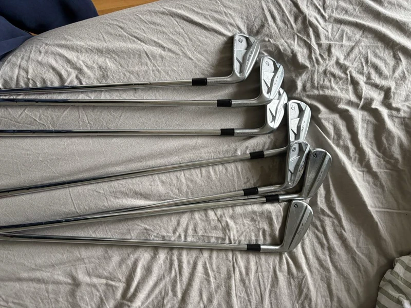 Säljer ett taylormade p7cb p770 comboset