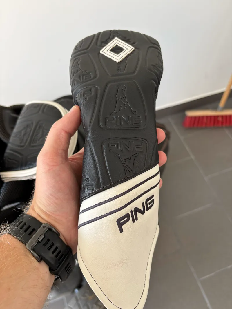 Söker Ping Core headcover till fairwaywood